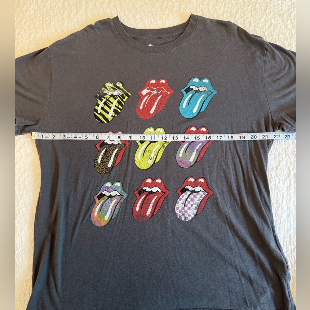 Rolling Stones Graphic Tee - Picture 5 of 8